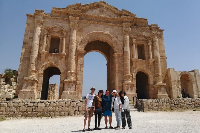 Private Guided Umm Quais and Jerash tour with lunch - Walking the theatres and streets of Umm Qais