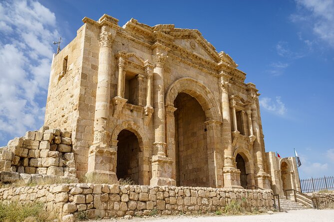 Private Half Day Tour in Jerash From Amman - Walking into Jerash through Hadrian’s Arch