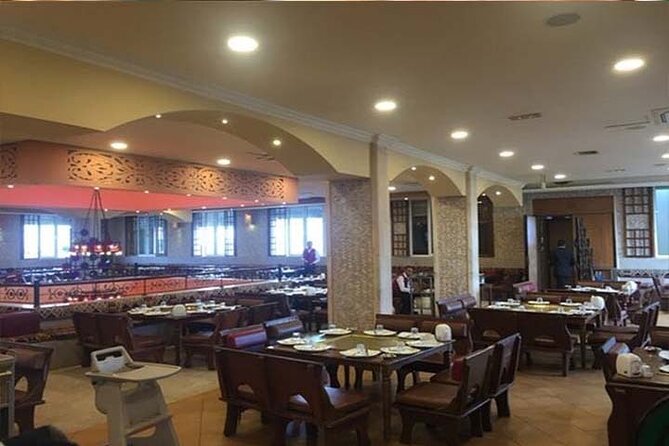 Private Lunch or Dinner at a Local Traditional Restaurant from Dead Sea - What arrives at the table
