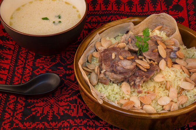 Private Panoramic Amman Tour and Local Lunch or Dinner-Wine Taste - Mezze turns a sightseeing tour into a Jordanian meal