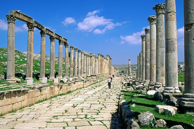 Private Tour, Jerash and Amman City Tour - Returning to Amman and climbing the Citadel