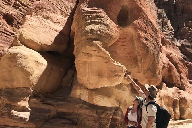 Private Tour Petra with Monastery El Deir and lunch - The 800 stairs to Monastery El Deir