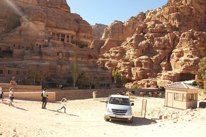 Private Transfer From Petra to Amman or Airport With Optional - Karak Castle Adds a Strong Medieval Stop