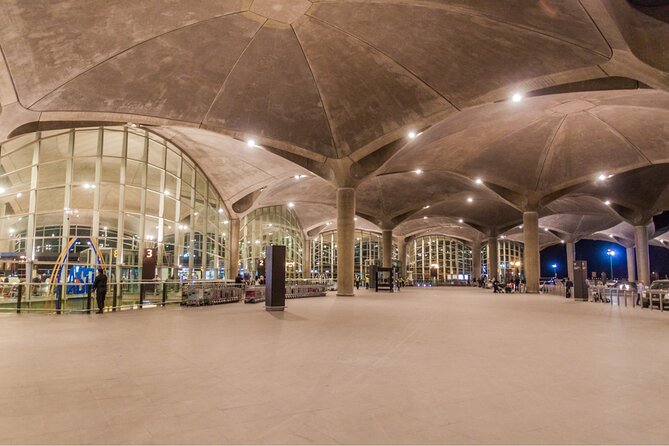 Stress-Free Airport Transfers: Queen Alia to Anywhere in Jordan - From Queen Alia Airport to your Amman hotel