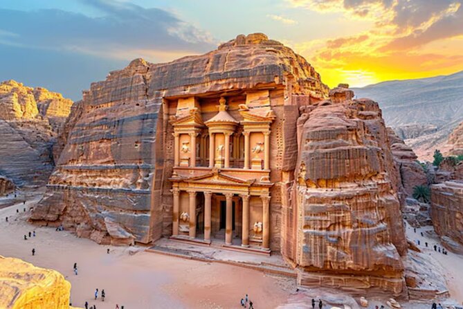 Two-day exploration of Petra and Wadi Rum - The overnight question: freedom or extra planning?