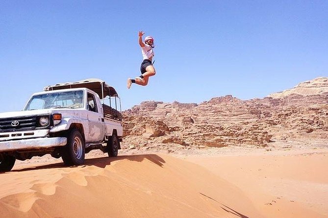 Two-Hour Jeep Safari "Wadi Rum Highlights!" w/ Professional Guide - Key points at a glance