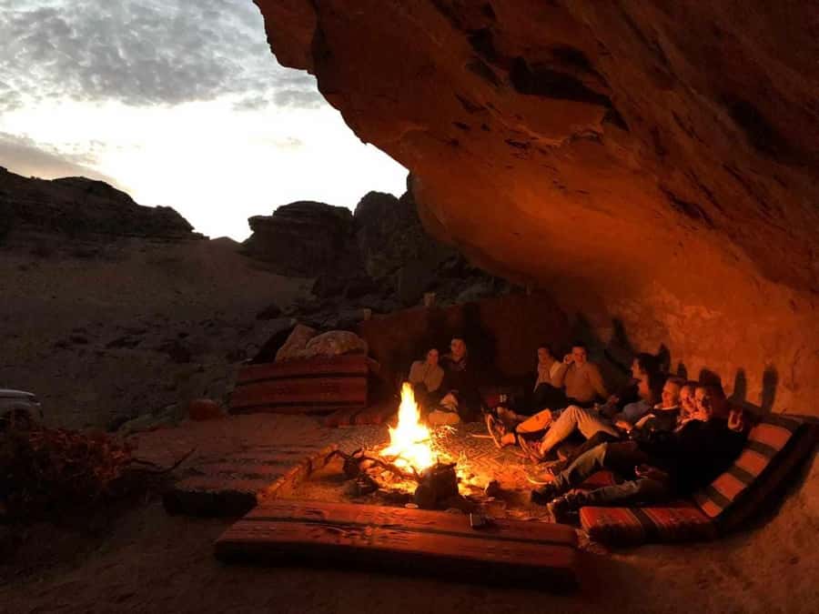 Wadi Rum: 1-Night Jeep Tour with Dinner and Breakfast - Little Bridge: tea with a view