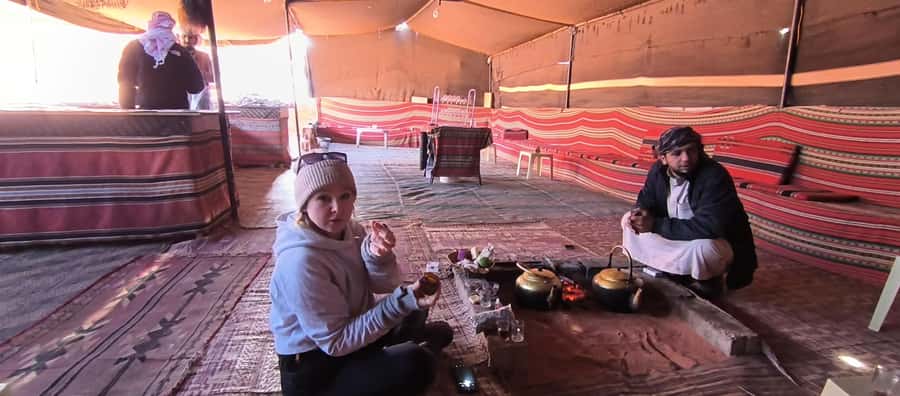 Wadi Rum: 2-Hour Jeep Tour with Bedouin Tea - Key points at a glance