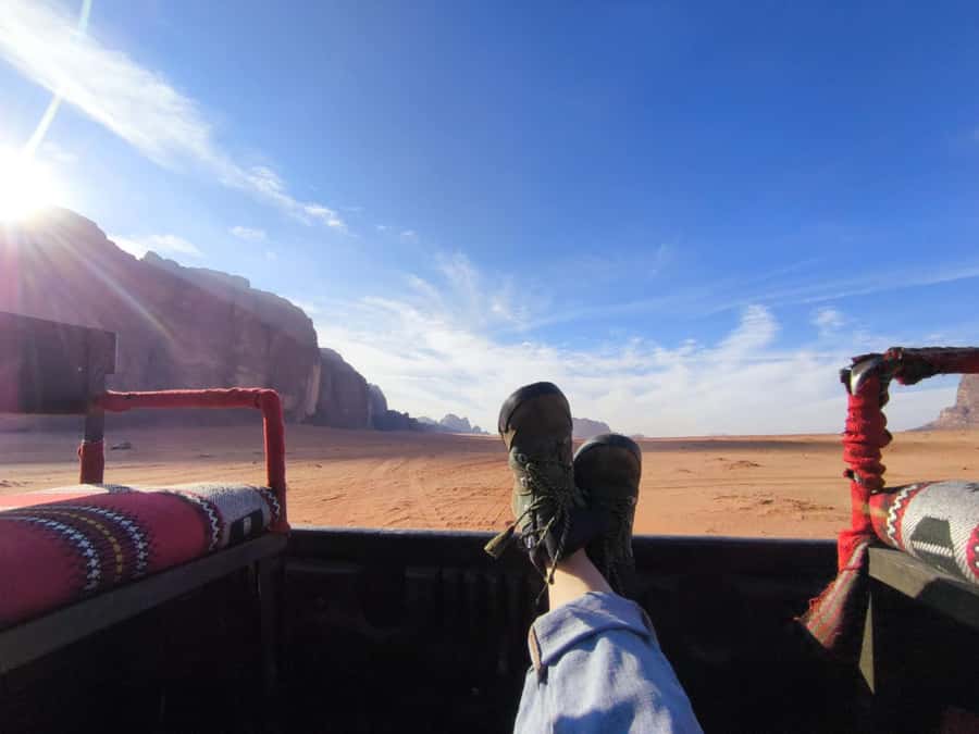 WADI RUM: ALL DAY JEEP TOUR with overnight and full meals - Burdah Rock Bridge and lunch in the open desert