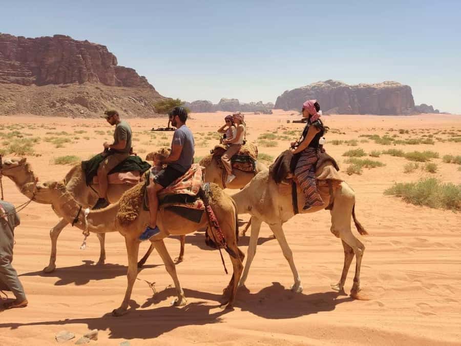 Wadi Rum: Camel Ride with tea and Bedouin Guide - Tea At Al Ramal Red Sand Dune