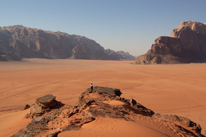 Wadi Rum Desert Tour with Lunch & Sunset - Guides make the private format count