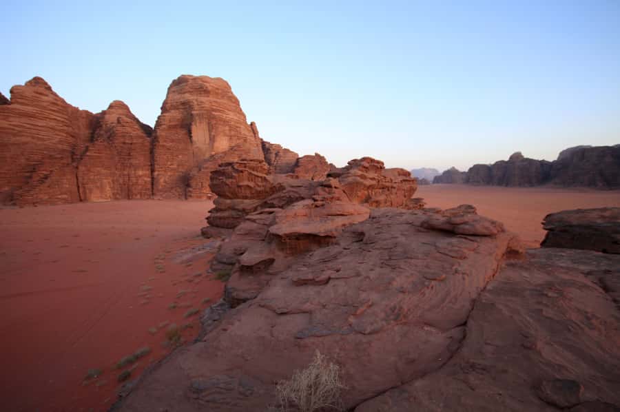 Wadi Rum: Explore 10-Hour Jeep Tour Pass, Guide, Meal & Stay - Lunch in the desert and dinner under the sand