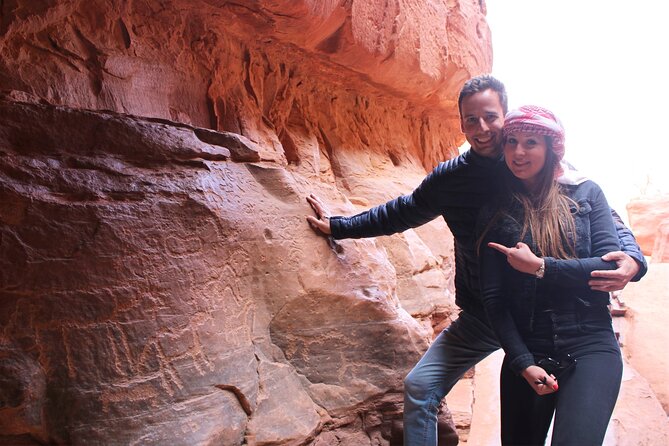 Wadi Rum: Explorer 5 Hour Jeep Tour PASS + Bedouin Tent + Meal - Key points to know before booking