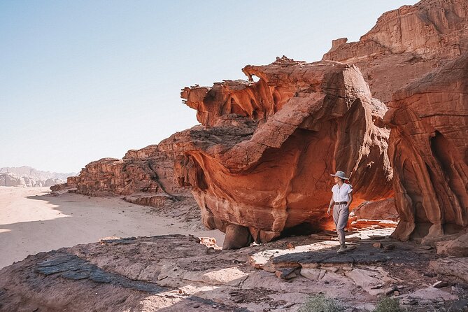 Wadi Rum: Explorer 5 Hour Jeep Tour PASS + Bedouin Tent + Meal - Starting from Aqaba and entering the protected area