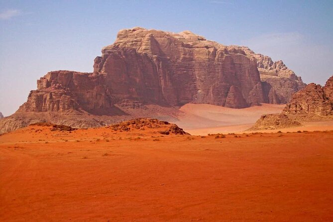 WADI RUM JEEP TOUR WITH ACCOMMODATION | The Jordanian Mappers - Taking the four-hour Jeep tour on day one