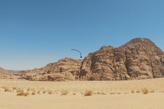 Wadi Rum Mountain Hike & Climb: Burdah, with a bridge at the top! + tour & Lunch - The three-hour climb to Burdah Bridge