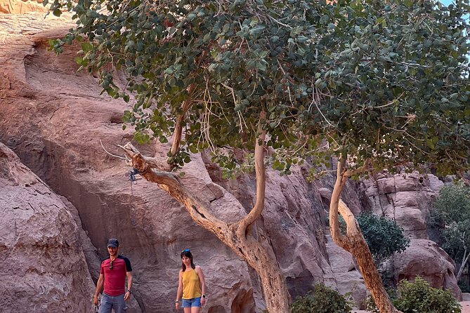 Wadi Rum Short Tours - Um Frouth Arch and the limits of a quick climb