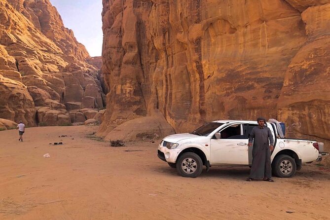wadirum bedouintrips 4 hours - Lunch, Brunch, and Tea by the Fire